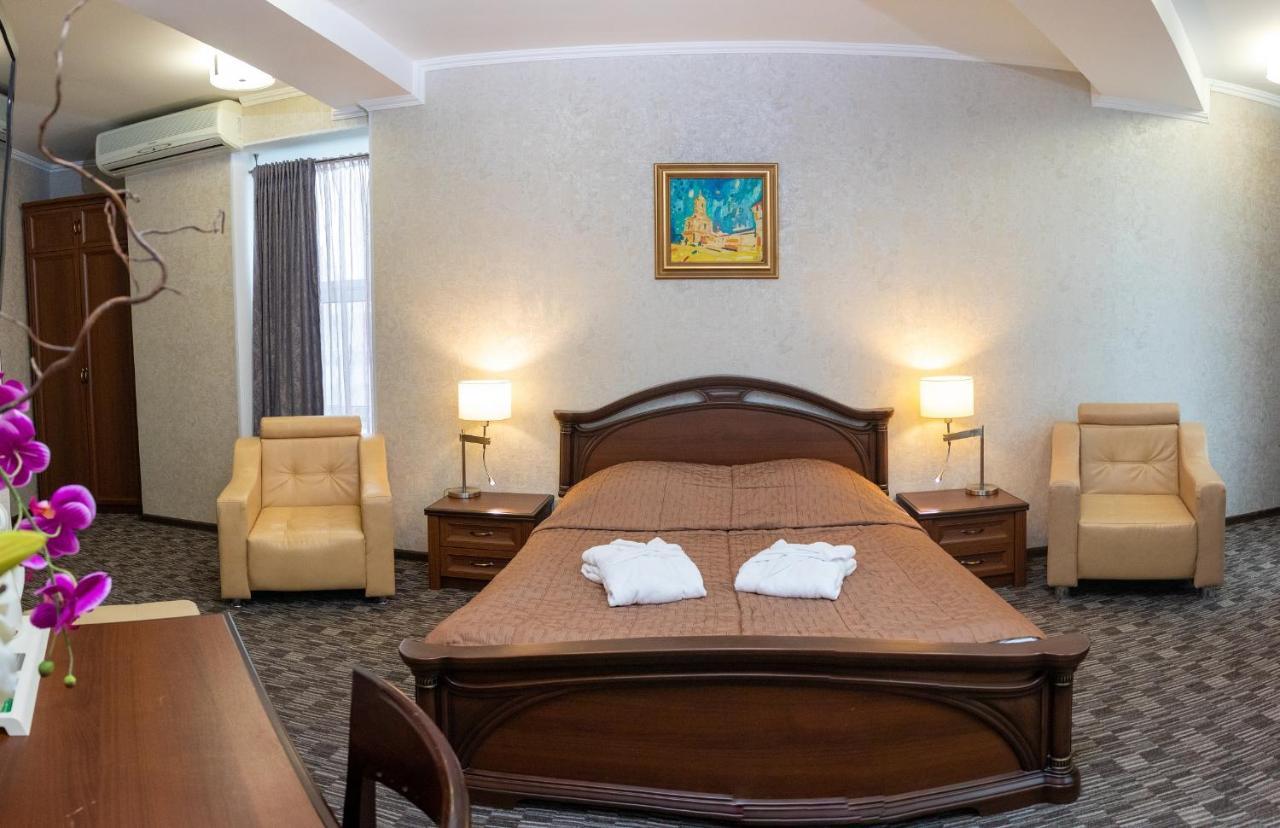 YAROSLAVSKOE PODVORYE HOTEL ЯРОСЛАВЛЬ 3* (Россия) - от 6359 RUB | NOCHI